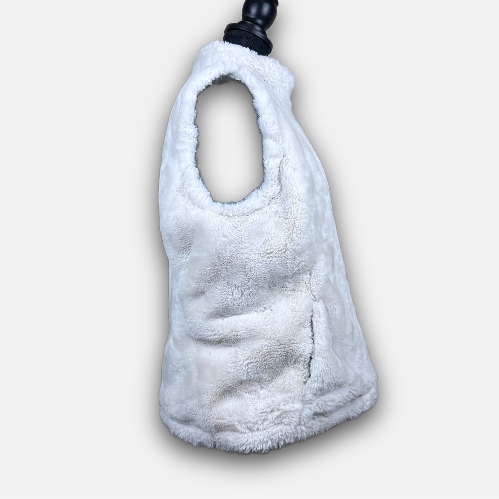 Nicole Miller Reversible Faux Fur Sherpa Puffer Vest White Size M Zip Pockets - Picture 10 of 16